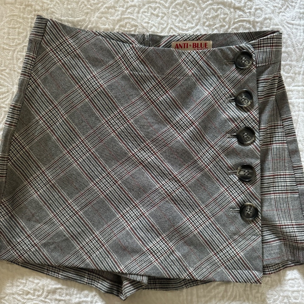 Plaid Junior size 9 skort